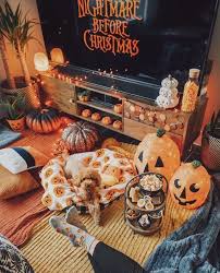 Pin By Ireland Millette On Holiday Decor In 2020 Fall Halloween Decor Halloween Movie Night Halloween Bedroom