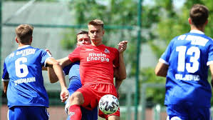 Sehen sie alte fanshirts oder kaufen sie die neueste kits. Spvgg Unterhaching Verleiht Dietz Zum 1 Fc Koln Kicker