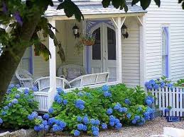 Home decorating ideas & primitive home decor. Country Living Cottage Style Decorating Cottage Gardens Decor Ideas