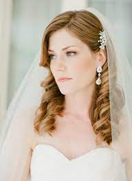 Timeless Austin Wedding At Chateau Bellevue Veil Hair Down Veil Hairstyles Trendy Wedding Hairstyles