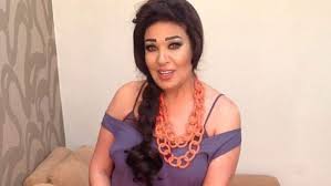 يأتي ذلك فيما يعتبر البعض هذا السلوك الرجالي ـ من الناحية الأخلاقية ـ بمثابة قلة أدب. ÙÙŠÙÙŠ Ø¹Ø¨Ø¯Ù‡ Ø£Ù†Ø§ Ø³Øª Ù‚Ù„ÙŠÙ„Ø© Ø§Ù„Ø£Ø¯Ø¨ ÙÙŠØ¯ÙŠÙˆ