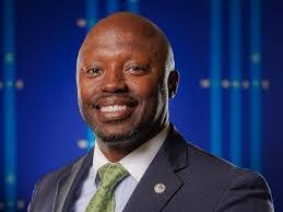 William Moir's Instagram, Twitter & Facebook