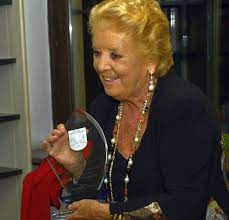 Alla fine degli anni '70 wilma inizia la sua carriera di conduttrice su tele nord italia, emittente per la quale conduce microfono aperto, programma di canzoni richieste in diretta dai. Wilma De Angelis A Sessant Anni Dal Debutto Con Nessuno Sempione News