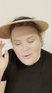 I don’t know what she has against curly...