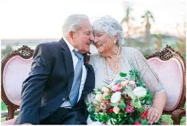 ¡no habrán más cosas divertidas para hacer en una boda! Las 15 Mejores Frases Para Bodas De Oro