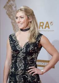 אם חד הורית מכורה לסמים, טיול שבוטל וגרם לטוויסט בעלילה, בכי בלתי נשלט לפני תחרויות ואולימפיאדה אחת ששינתה את הכל. ×›×•×›×'×•×ª ×¡×¤×•×¨×˜ × ×©×™×•×ª