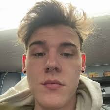 Dillon Browning's Instagram, Twitter & Facebook