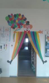 To people outside, they just see a mirror. 91 Birthday Door Ideas In 2021 Birthday Door Door Decorations Classroom Classroom Decorations