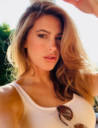 About Stephanie Simons