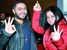 تدور أحداث فيلم الزين اللي فيك في أربعة أجزاء حول ثلاث فتيات و ذهابهن لحفلة بأحد المنازل المشبوهحيث تتصاعد العلاقة بين سكينة ( حليمة. ØªØ±Ø´ÙŠØ­ Ù…Ù‰ Ø¹Ø² Ø§Ù„Ø¯ÙŠÙ† Ù„Ø¨Ø·ÙˆÙ„Ø© ÙÙŠÙ„Ù… Ù…Ø´ Ø£Ù†Ø§ Ø£Ù…Ø§Ù… ØªØ§Ù…Ø± Ø­Ø³Ù†Ù‰ Ø§Ø¹Ø±Ù Ø§Ù„ØªÙØ§ØµÙŠÙ„ Ø¹ÙŠÙ†