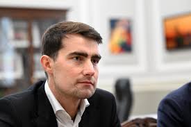 People in middle Ireland slip outside the social protection net, but are  struggling”