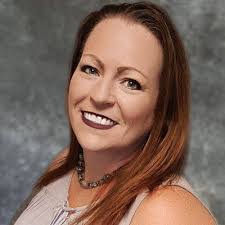 Renee Ellis's Instagram, Twitter & Facebook