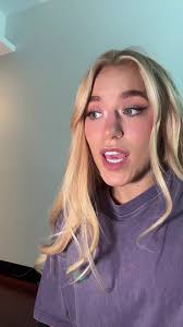 Daisy Barrett Elle Brooks