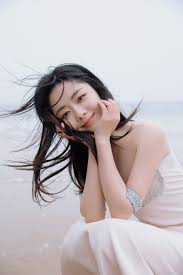 Ông chú u50 vẫn tạo ấn tượng chuẩn soái ca như bình thường khi diện bộ vest. Ä'am Tung Váº­n Va Tinh CÅ© Ä'áº·ng Luan Kim Tháº§n Gay CÆ°á»i Khi Lá»™ áº£nh Háº­u TrÆ°á»ng Khac Xa Váº» Sang Cháº£nh Gá»£i Cáº£m Táº¡i Ä'em Há»™i Gao Thet Iqiyi