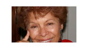 Atrapando Coplas” de Isabel Zelaya