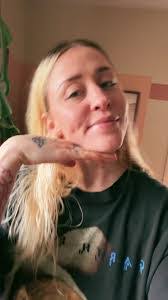 Mariah Barlow's Instagram, Twitter & Facebook