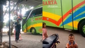 Po gunung harta menyediakan : Kisah Sopir Bus Jarang Pulang Bikin Netizen Terharu Hitekno Com