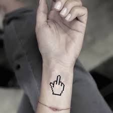 Some men can be quite crafty with their finger tattoo ideas whether it's a way of expressing themselves or as a way of dismissing others. Tatto Wallpapers Middle Finger Tattoos