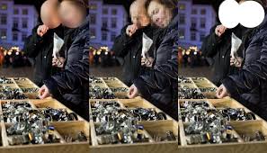 Aesthetic girls no face : How To Hide Faces In Photos 4 Other Ways To Hide Sensitive Data Learn Photography By Zoner Photo Studio