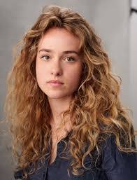 Eloise Richmond's Instagram, Twitter & Facebook