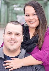 Mandi Matthews's Instagram, Twitter & Facebook