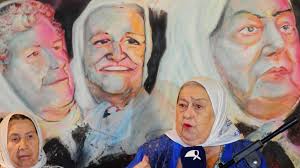 La referente de madres de plaza de mayo, hebe de bonafini, criticó el consumo de carne por parte de los argentinos y recomendó reemplazarla por productos como las lentejas, la quinoa, los. Hebe De Bonafini Al Presidente Lo De La Deuda Metamoslo Todo Para Ayudar A La Gente Agencia De Noticias Farco