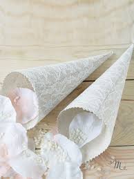 Naturalmente dei segnaposto, protagonisti di una mise en place elegante e originale. Coni Portaconfetti Bomboniera Matrimonio Elegante Per Segnaposto Comunione Nozze Chic Pizzo Ondulato Azzurro Porta Riso Per Confetti Confettata Coni Portariso Unkc 100 Pz Coni Riso Matrimonio Forniture Per Feste Decorazioni Nozze Bepco Ee