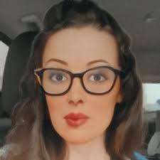 Elizabeth Greer (@CalledToTeach1)