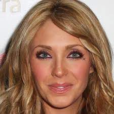 Anahí giovanna puente portilla de velasco (born may 14, 1983), known mononymously as anahí, is a mexican actress and singer. Anahi Bio Family Trivia Famous Birthdays