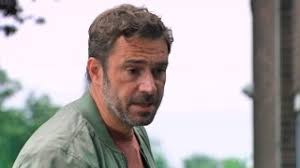 Soap stars pay tribute as 'wonderful' industry legend dies aged 86