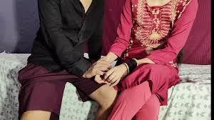 Mirch Mangne Aai Padosi Ko Pakad Ke Pel Diya: Indian Tan Girl Porn