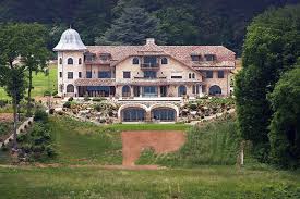 Schumacher habe in den vergangenen wochen und monaten der schwere seiner verletzung entsprechend seitdem befindet sich schumacher in seinem schweizer anwesen in gland am genfer see. Michael Schumacher S Houses And Property Owned By F1 Great Mirror Online