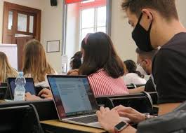 Conterrà, infatti, tutte le esperienze che ogni singolo studente avrà svolto nel suo personale percorso formativo. Maturita 2021 Curriculum Dello Studente Cos E E Come Si Compila Affaritaliani It