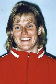 Suzanne Muir's Instagram, Twitter & Facebook