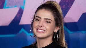 Michelle Renaud's Instagram, Twitter & Facebook