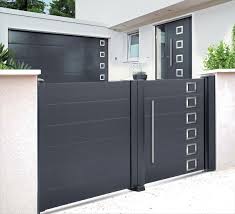 Apr 23, 2019 · the exterior of this home has taken inspiration from the design of louis kahn. Portail Boreal Affinity Line 2 Vantaux Options Motif 451 Et Poignee Baton De Marechal Main Gate Design House Main Gates Design Gate Design