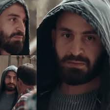 Khalifah pertama islam setelah wafatnya rasulullah saw pada serial omar bin khattab diperankan oleh aktor asal suriah, ghassan massoud. Pin By Insaf Belle On Lizimaj Actors Art Music Men