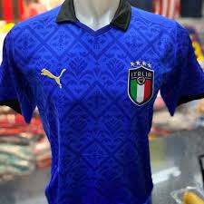 Of the nine, six get to play all their group games in their backyard—england, germany, spain, italy, the people walk under national teams soccer jerseys advertising the upcoming euro 2020 soccer championship. Jual Jersey Go Italia Home Euro 2021 Jakarta Pusat Chandrsport Tokopedia