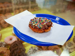 Ortalama bir porsiyonunda 40 kalori vardır. Kue Donat Taburan Lapisan Gula Cokelat Biru Piring Toko Roti Sarapan Kalori Piqsels
