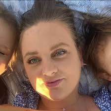 Nadia Stern's Instagram, Twitter & Facebook