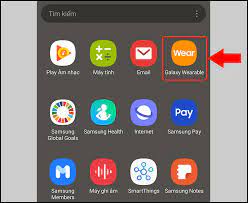 Go to galaxy apps or the play store to download galaxy watch apps by rotating the watch bezel left or right. How To Add And Remove Apps On Galaxy Watch Active 2