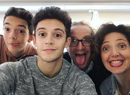 Familia Pasquarelli Fotos De Ruggero Karol Sevilla Y Ruggero Hermanos Por Siempre