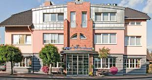 Hierzu gehören unter anderem arbeiten rund ums haus, wie z.b. Hotel Esser Hotel Restaurant Seminarhaus In Wegberg