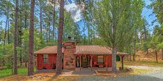 They have a variety of sizes of cabins from studio for 2 to large groups. Ruidoso Cabins That Will Make You Want To Hibernate Discoverruidoso Com Travel Information For Ruidoso New Mexico