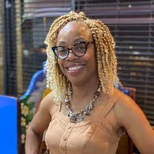 Lakisha Andrews's Instagram, Twitter & Facebook