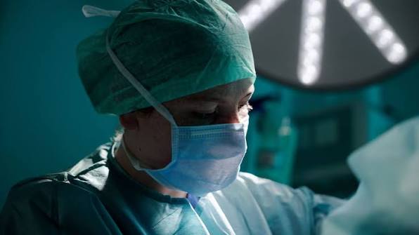 Zoals jullie weten zijn de opnames voor het nieuwe seizoen van 'Een Echte Job' ondertussen volop aan de gang! In het voorjaar van 2026 kan je het resultaat zien op @vtm.be 👨🏽‍⚕️🏥