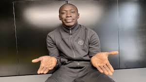 Social media personality known primarily for his short comedy skits on his khaby.lame tiktok account. Game Experience It On Twitter Khaby Lame Il New York Times Svela Il Segreto Del Successo Del Tiktoker Https T Co Hqfpwswr5o