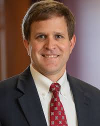 📣: Help us welcome some recent hires to our commercial banking team! 👋🏽  ⠀⠀⠀⠀⠀⠀⠀⠀⠀ ⠀⠀⠀⠀⠀⠀⠀⠀⠀ Clint Calvert has joined our Birmingham team while  Cullen Smith has joined the Tuscaloosa team. Mike Mitchell