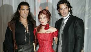 Od rozwodu moich rodziców mieszkamy w wynajmowanych mieszkaniach. Corazon Salvaje Inima Salbatica Alex09