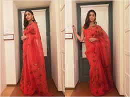 Photos Alia Bhatt Is A Sight To Behold In A Floral Traditional Red Saree Hindi Movie News Times Of India Its good to wear them once in a while on. photos alia bhatt is a sight to behold